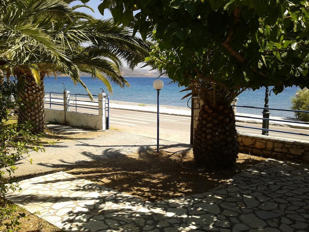 Holiday Tolofona Beach Eratini Bilik gambar